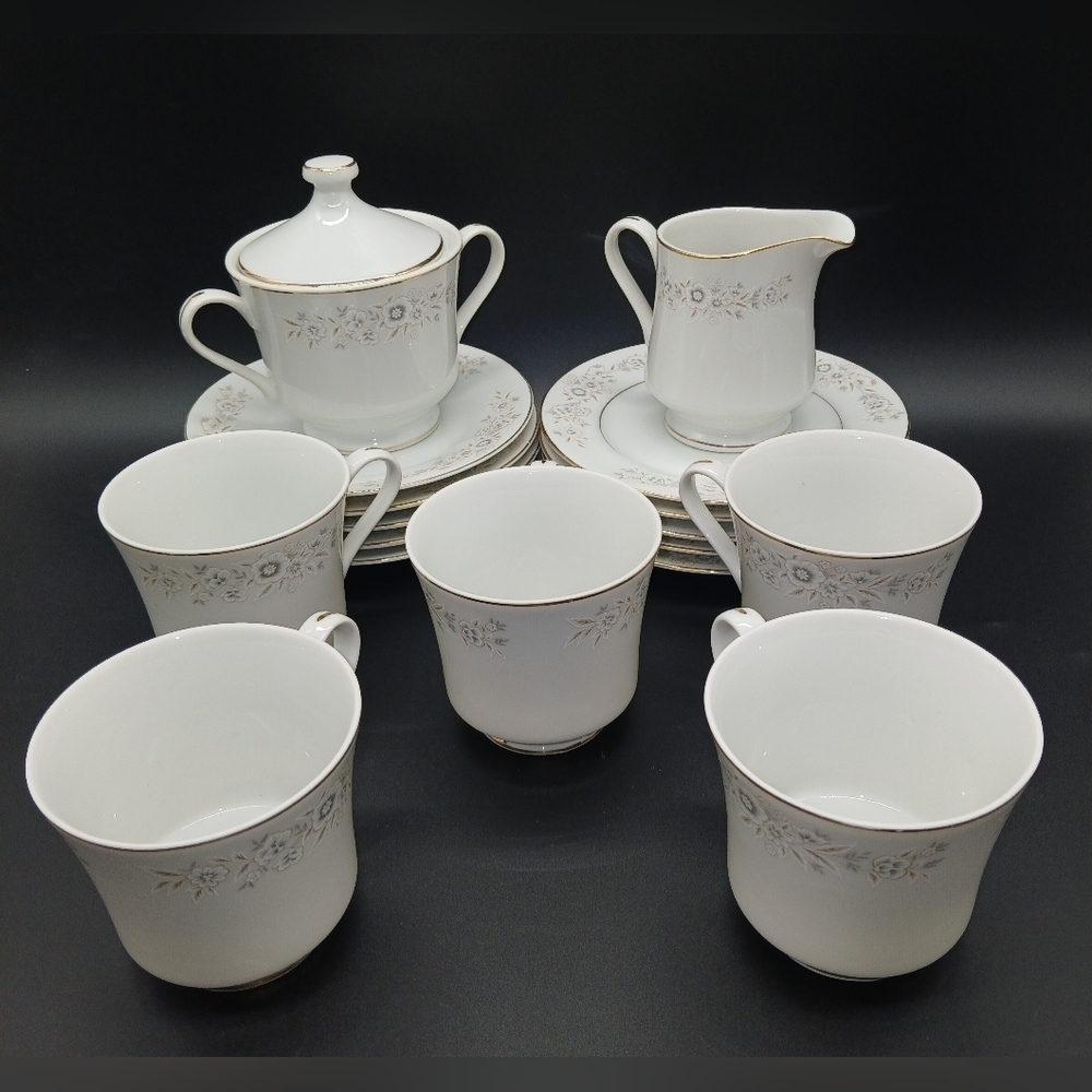 Winchester China Tea Set by Diamond China (Japan)​​​ - Picture 12 of 12
